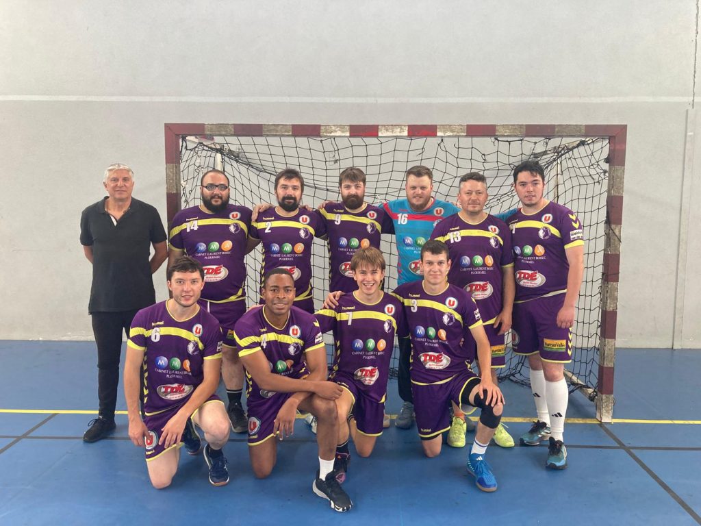 Les 2 équipes Séniors M en tournoi chez Cadets de Bretagne 💙 2